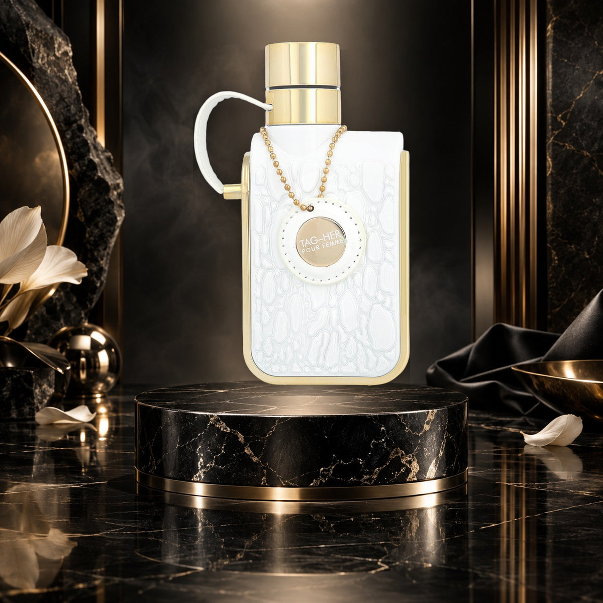 Tag-Her Pour Femme - NewBelle campagna