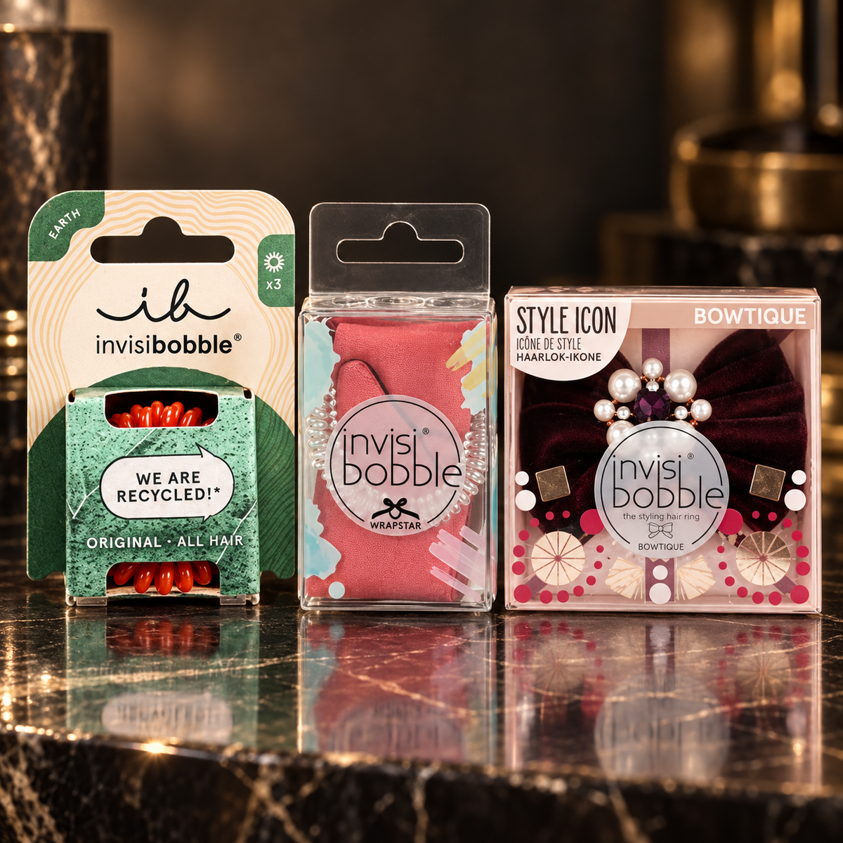 Invisibobble: ORIGINAL Earth Collection Haargummi Save It or Waste It 3 pz, WRAPSTAR fascia per capelli con nastro, Bowtique — scena su marmo nero