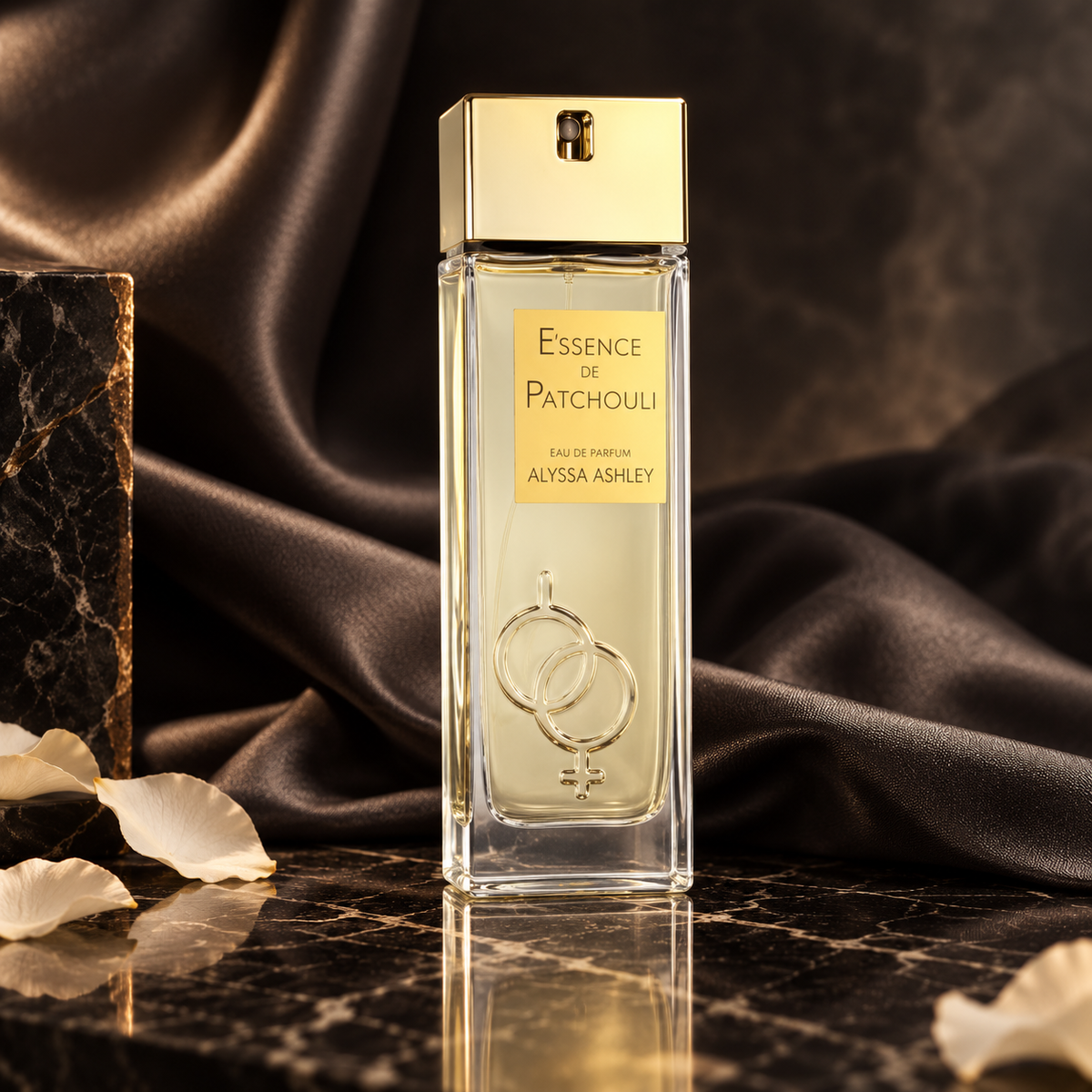 Alyssa Ashley Essence de Patchouli Eau de Parfum (donna) 100 ml — scena luxury NewBelle 1