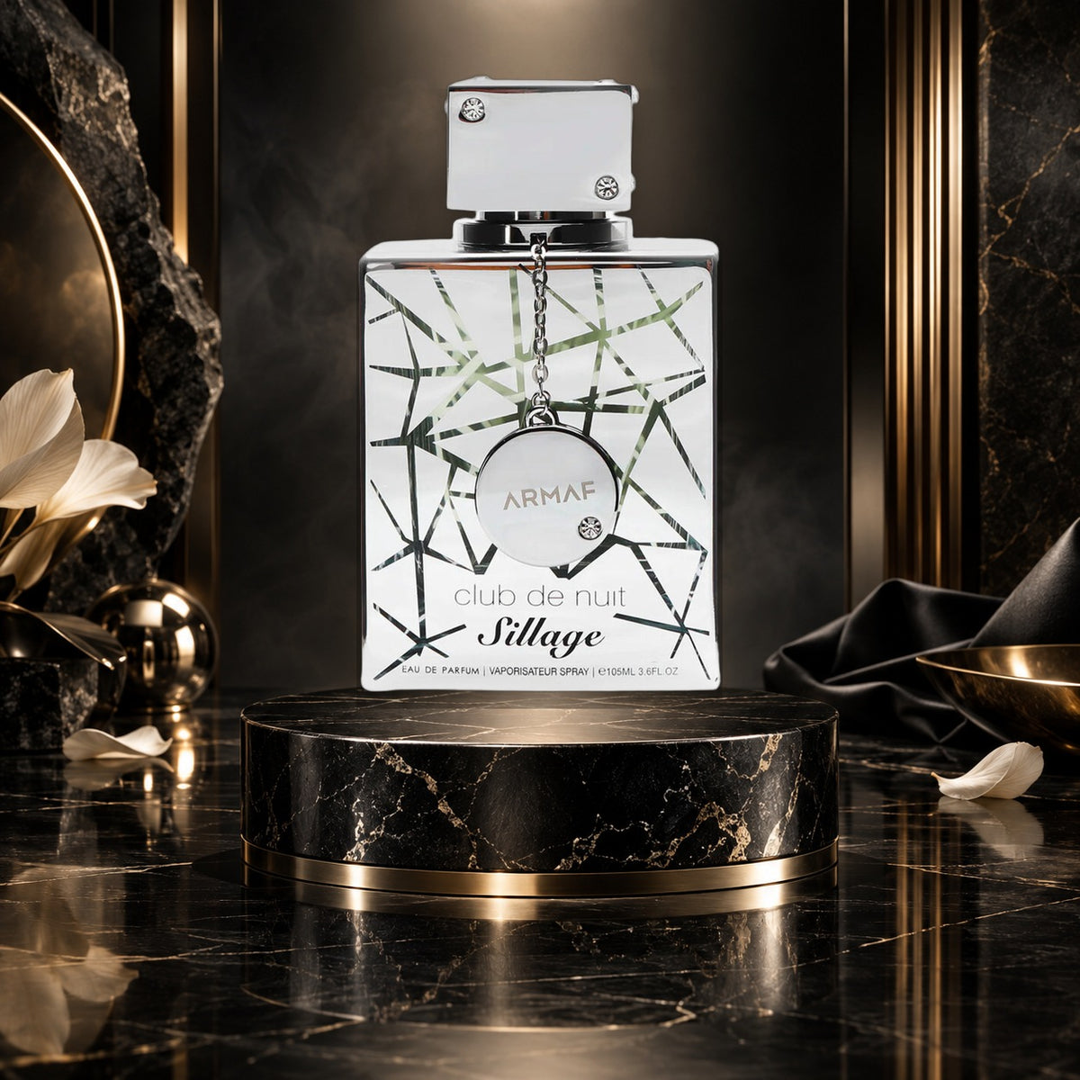 Club de Nuit Sillage - NewBelle campagna