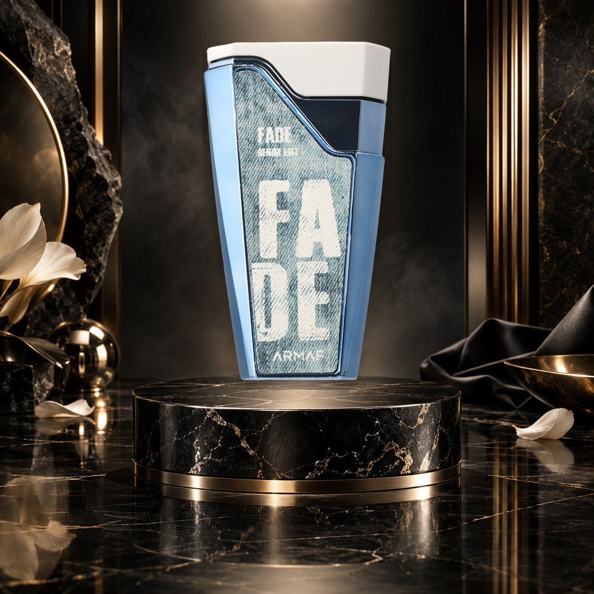 Fade Denim Edit - NewBelle campagna