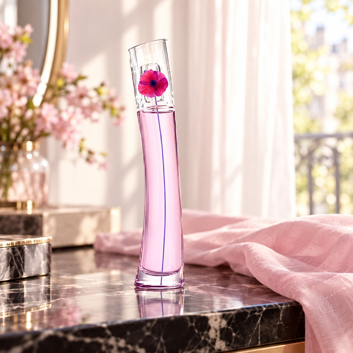 Kenzo Flower By Kenzo Cherry Poppy, 100 ml — ambientazione lifestyle