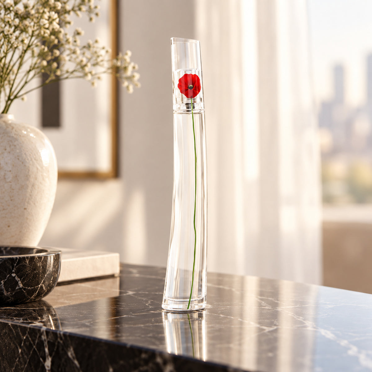 Kenzo Flower by Kenzo Eau de Toilette, 100 ml — ambientazione lifestyle