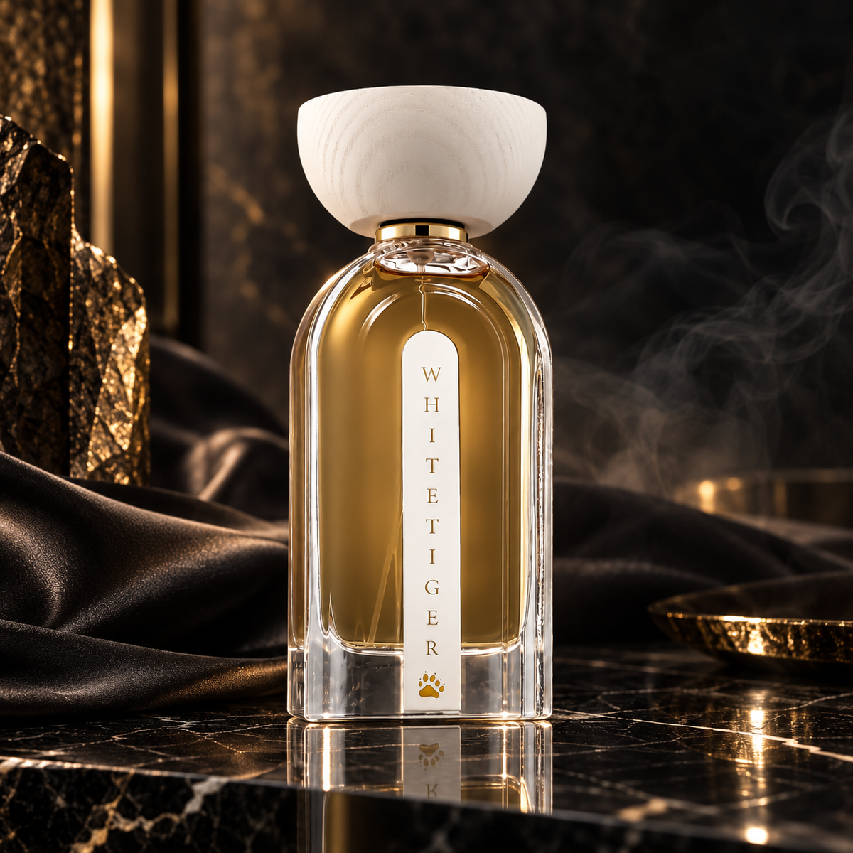 White Tiger — ambientazione luxury scura